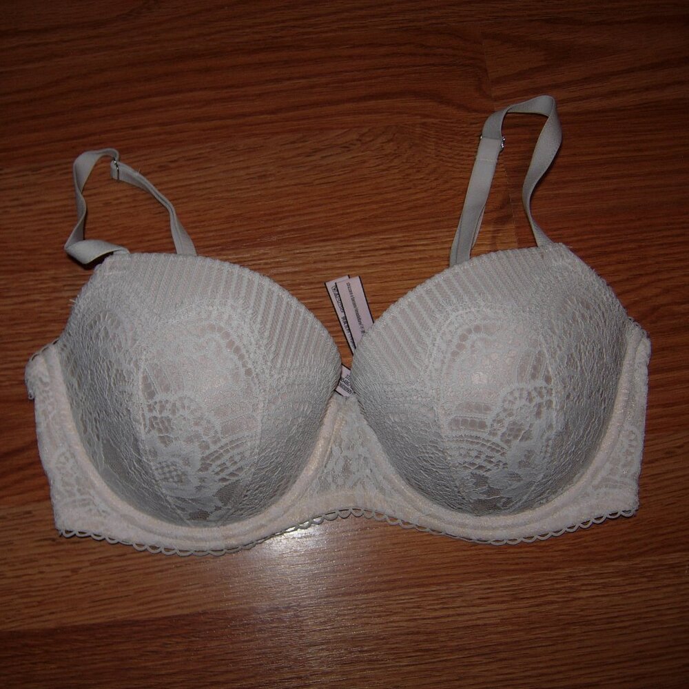 Victoria's Secret Dream Angels Lace Demi Bra - Cream - 34DD